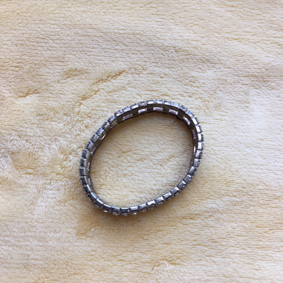 Stretchy rhinestone bracelet - Picture 4 of 7